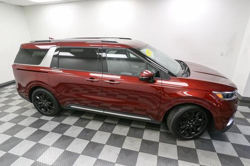 2024 Kia Carnival SX
