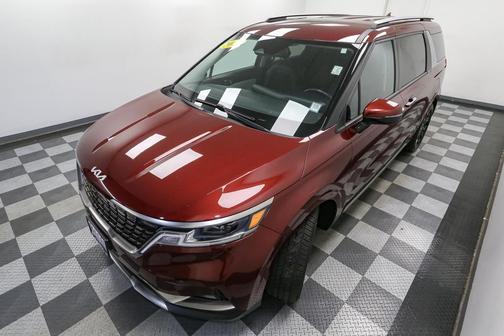 2024 Kia Carnival SX