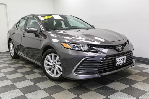 Predawn Gray Mica 2023 Toyota Camry LE