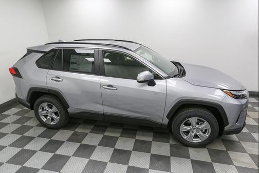 2025 Toyota RAV4 Hybrid LE