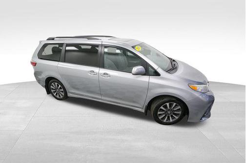 2019 Toyota Sienna XLE Premium