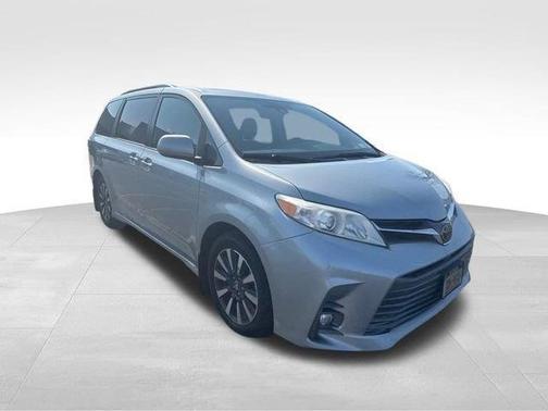 2019 Toyota Sienna XLE Premium