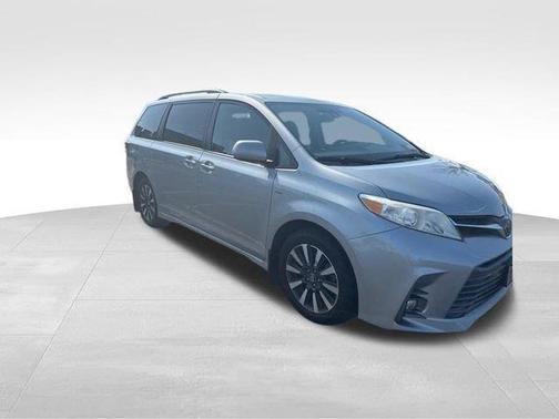 2019 Toyota Sienna XLE Premium