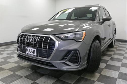2021 Audi Q3 45 S line Premium