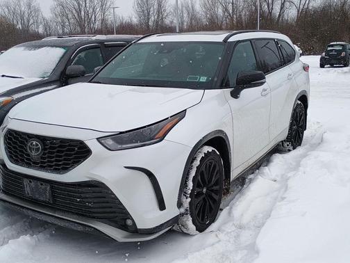 2023 Toyota Highlander XSE