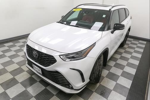 2023 Toyota Highlander XSE