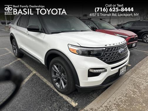 Star White Metallic Tri-Coat 2023 Ford Explorer XLT