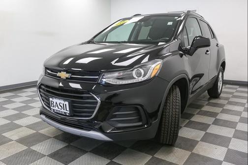 Mosaic Black Metallic 2018 Chevrolet Trax LT