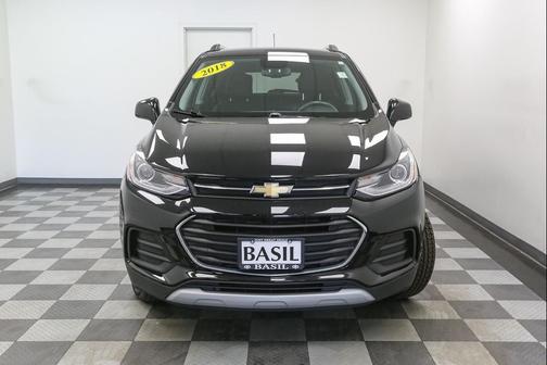 Mosaic Black Metallic 2018 Chevrolet Trax LT