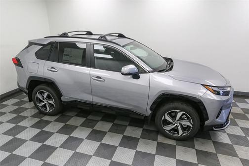 2025 Toyota RAV4 Hybrid SE