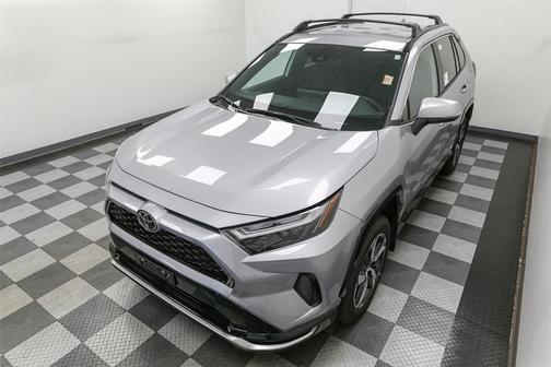 2025 Toyota RAV4 Hybrid SE