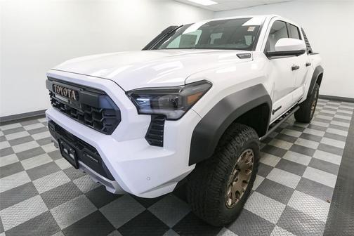 2025 Toyota Tacoma Hybrid Trailhunter