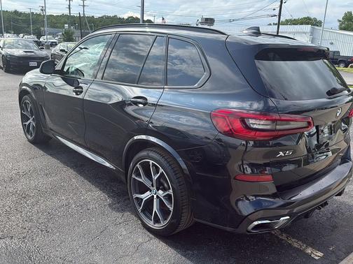 Black Sapphire Metallic 2019 BMW X5 xDrive50i