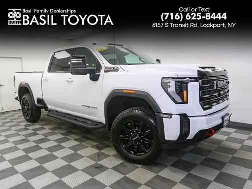 Summit White 2024 GMC Sierra 2500 AT4