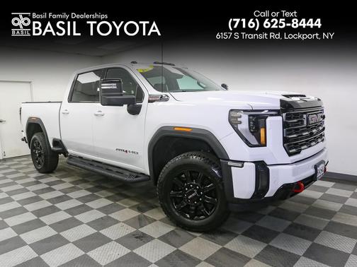 Summit White 2024 GMC Sierra 2500 AT4