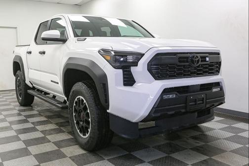 2026 Toyota Tacoma Hybrid TRD Off Road