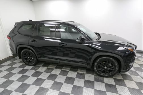 2026 Toyota Highlander Hybrid Base