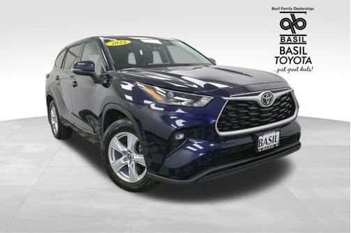 2022 Toyota Highlander LE