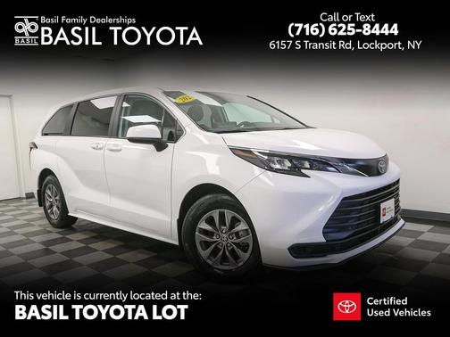 2024 Toyota Sienna LE