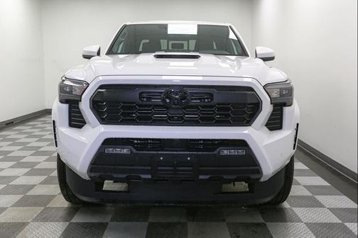 2026 Toyota Tacoma Hybrid TRD Sport