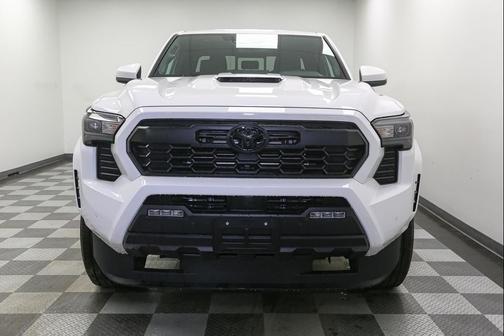 2026 Toyota Tacoma Hybrid TRD Sport