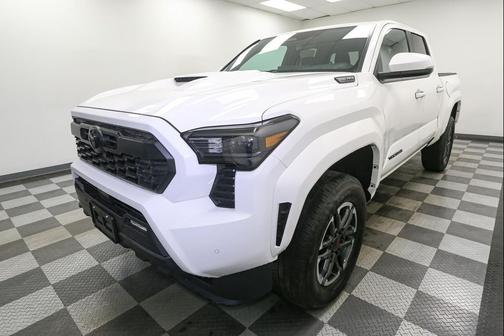 2026 Toyota Tacoma Hybrid TRD Sport