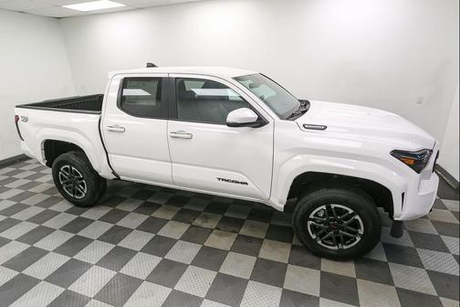 2026 Toyota Tacoma Hybrid TRD Sport