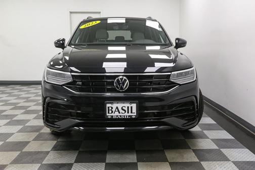 2023 Volkswagen Tiguan 2.0T SE R-Line Black 4MOTION