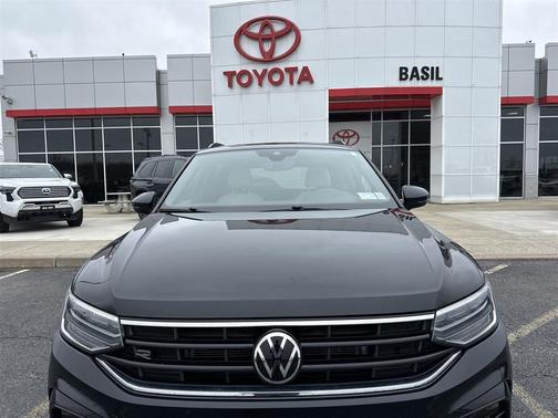2023 Volkswagen Tiguan 2.0T SE R-Line Black