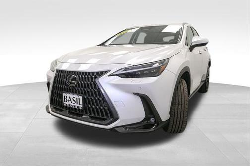 2024 Lexus NX 450h+ Luxury