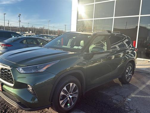 2023 Toyota Highlander XLE