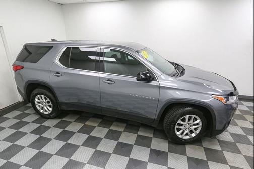 Satin Steel Metallic 2021 Chevrolet Traverse LS