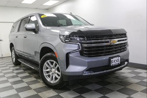 Sterling Gray Metallic 2023 Chevrolet Suburban LT