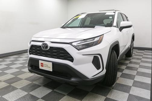 Ice Cap 2023 Toyota RAV4 XLE