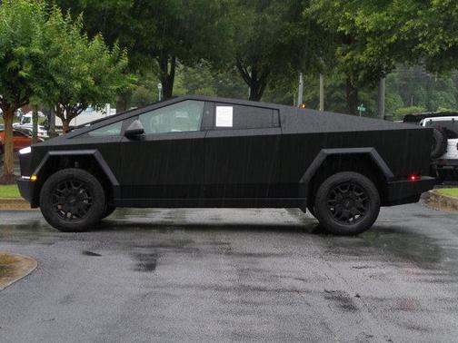 2024 Tesla Cybertruck Base