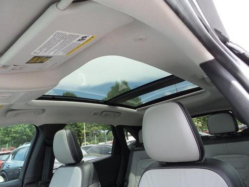2023 Ford Escape Platinum