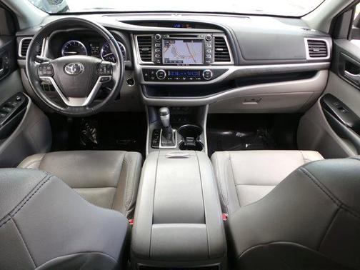 2017 Toyota Highlander Limited Platinum