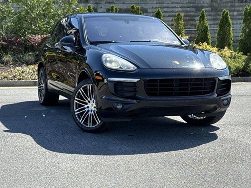 2017 Porsche Cayenne Platinum Edition