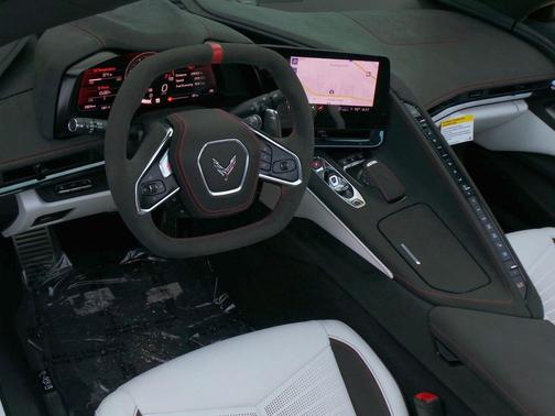 White Pearl Metallic Tricoat 2023 Chevrolet Corvette Stingray w/3LT