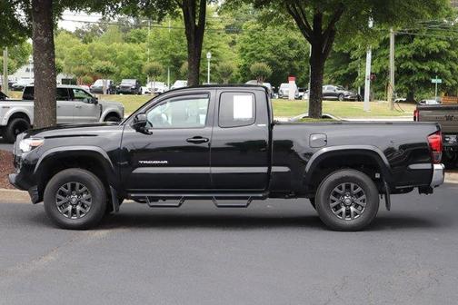 Midnight Black Metallic 2022 Toyota Tacoma SR5