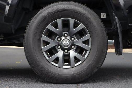 Midnight Black Metallic 2022 Toyota Tacoma SR5