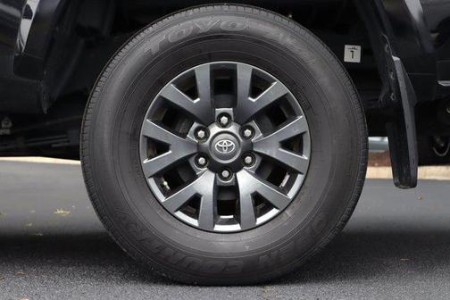 Midnight Black Metallic 2022 Toyota Tacoma SR5