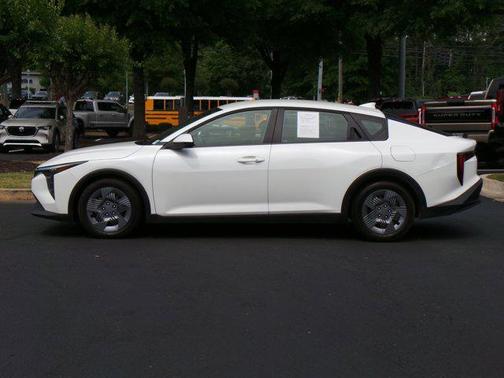 Snow White Pearl 2025 Kia K4 LX