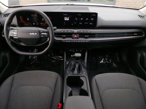Snow White Pearl 2025 Kia K4 LX