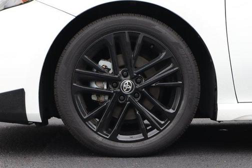 Ice Cap 2025 Toyota Camry SE