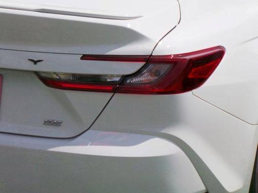 Ice Cap 2025 Toyota Camry SE