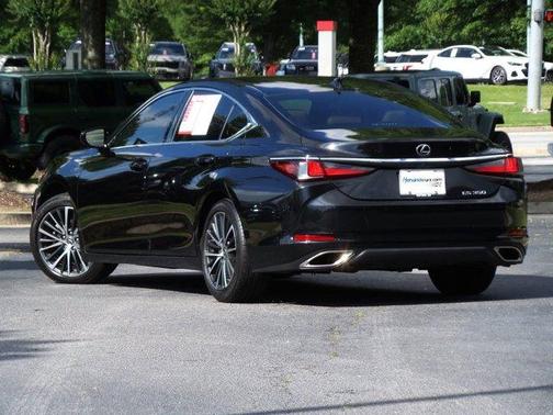 2022 Lexus ES 350 Base