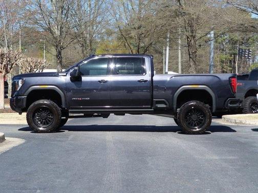 2024 GMC Sierra 2500 AT4