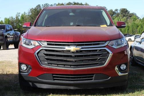 Cajun Red Tintcoat 2021 Chevrolet Traverse LT Cloth