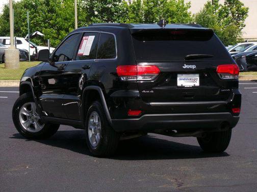 Diamond Black Crystal Pearlcoat 2017 Jeep Grand Cherokee Laredo